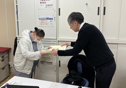 img1_path_678f7c7530817.jpg